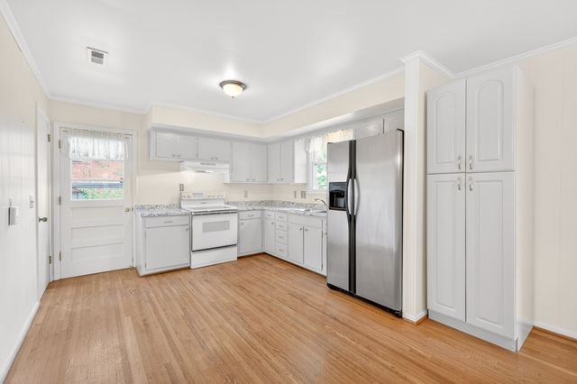 8308 Terry Ln, Hermitage, TN 37076