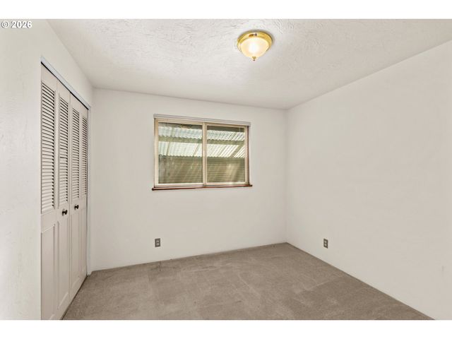 1625 S BERTELSEN Rd, Eugene, OR 97402