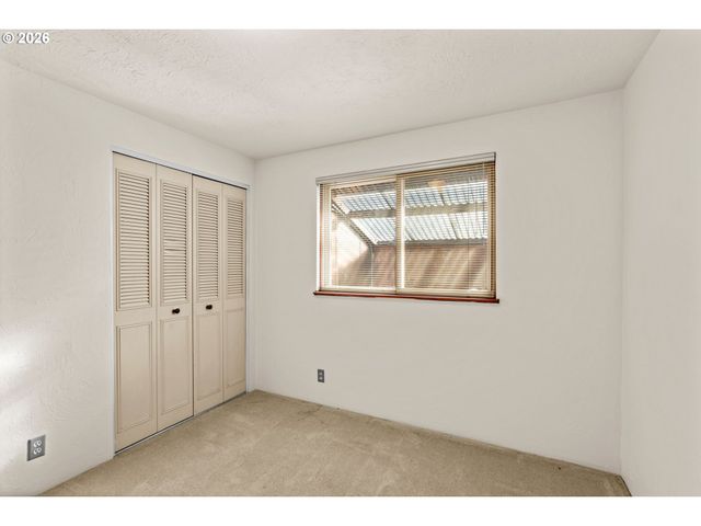 1625 S BERTELSEN Rd, Eugene, OR 97402