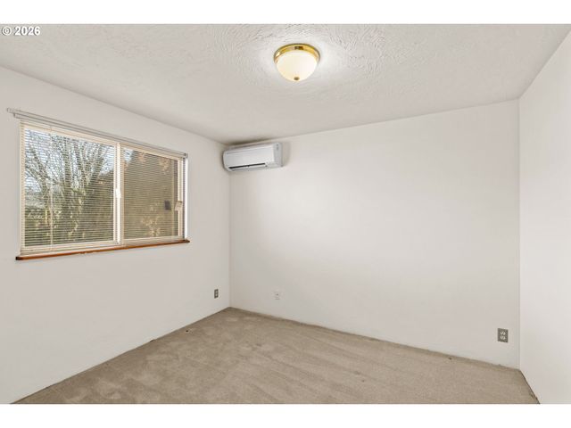 1625 S BERTELSEN Rd, Eugene, OR 97402