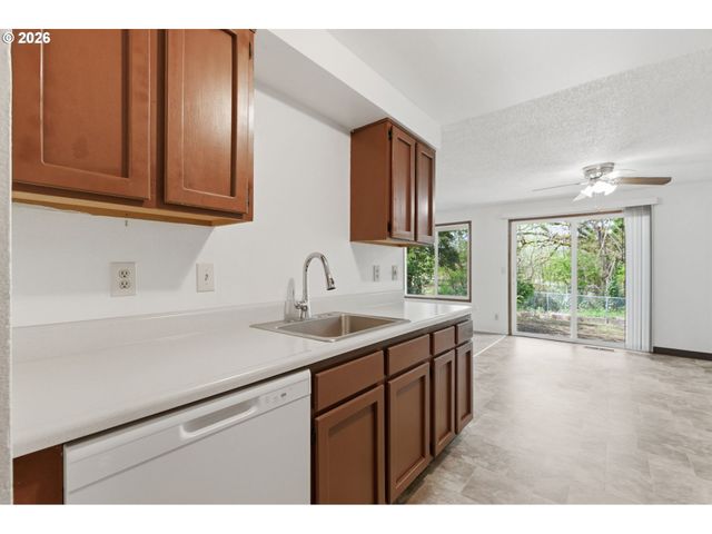 14845 Nw HUNTERS Dr, Beaverton, OR 97006