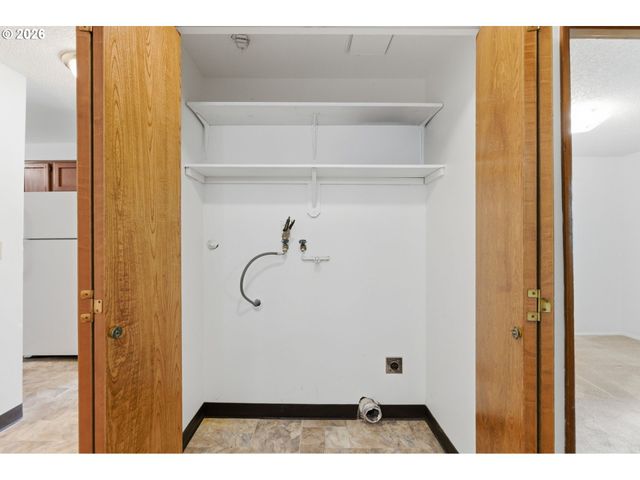 14845 Nw HUNTERS Dr, Beaverton, OR 97006