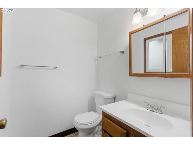 14845 Nw HUNTERS Dr, Beaverton, OR 97006