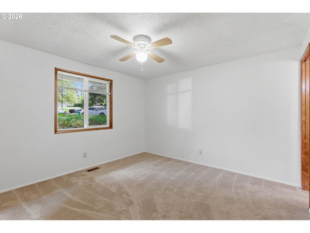 14845 Nw HUNTERS Dr, Beaverton, OR 97006