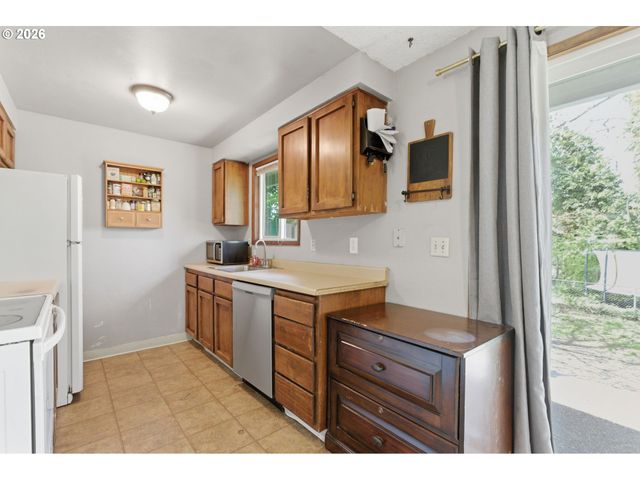 14845 Nw HUNTERS Dr, Beaverton, OR 97006