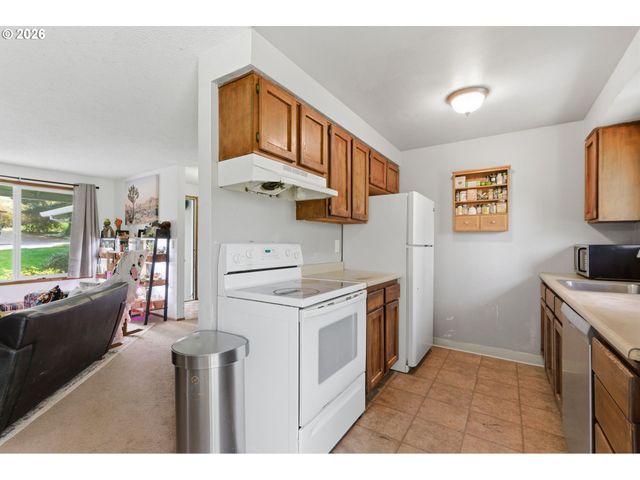 14845 Nw HUNTERS Dr, Beaverton, OR 97006