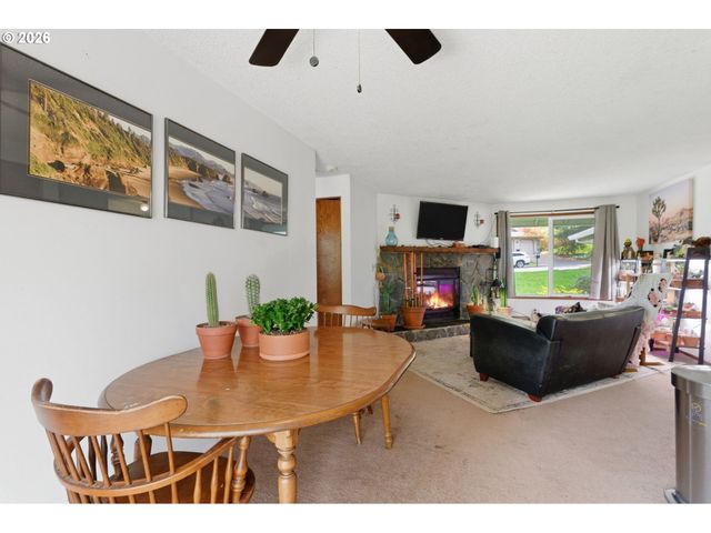 14845 Nw HUNTERS Dr, Beaverton, OR 97006