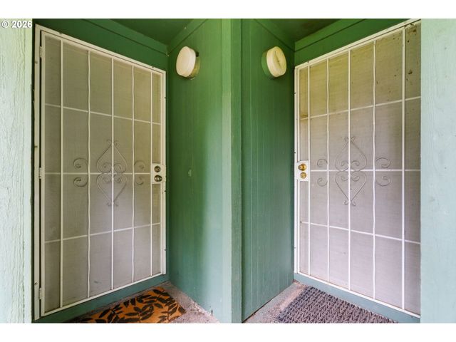 14845 Nw HUNTERS Dr, Beaverton, OR 97006