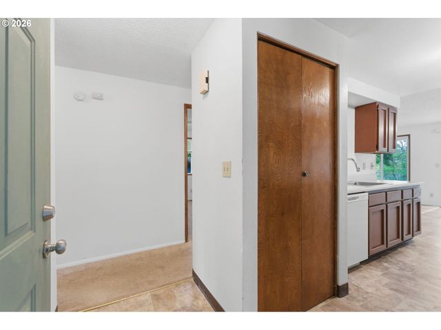 14845 Nw HUNTERS Dr, Beaverton, OR 97006