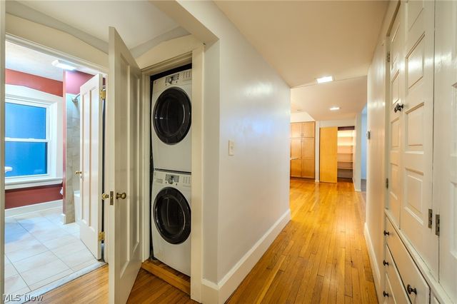 2472 Overlook Road, Cleveland Heights, OH 44106