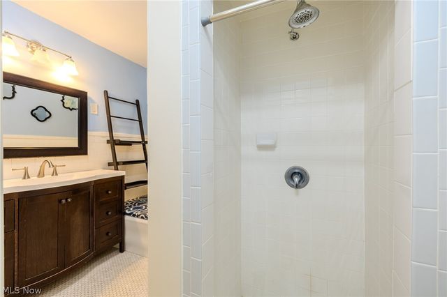 2472 Overlook Road, Cleveland Heights, OH 44106