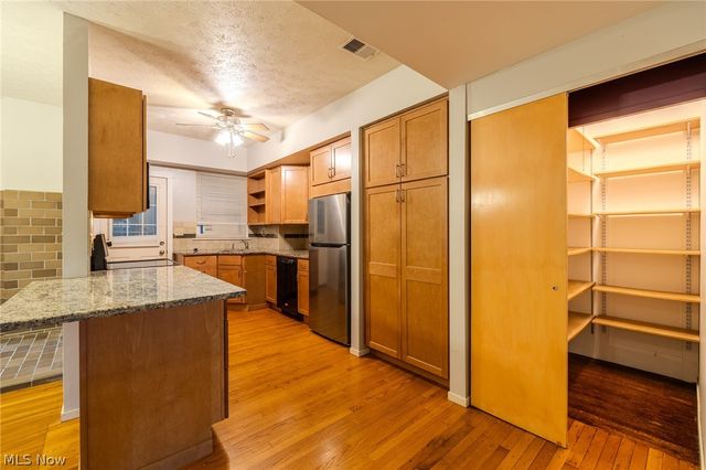 2472 Overlook Road, Cleveland Heights, OH 44106