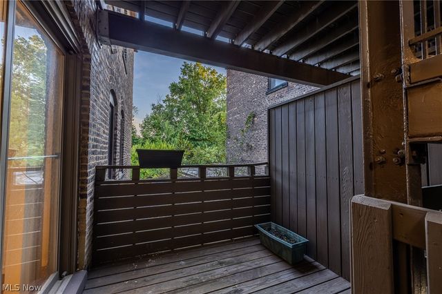 2472 Overlook Road, Cleveland Heights, OH 44106