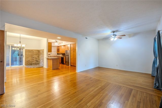 2472 Overlook Road, Cleveland Heights, OH 44106