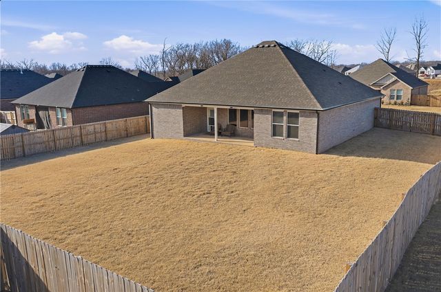 485 W Branta Street, Farmington, AR 72730