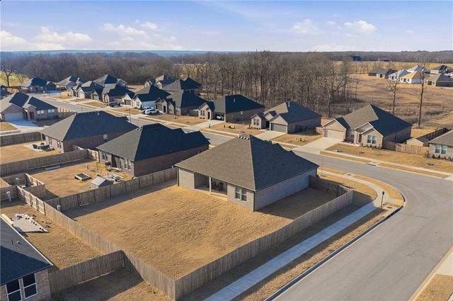 485 W Branta Street, Farmington, AR 72730