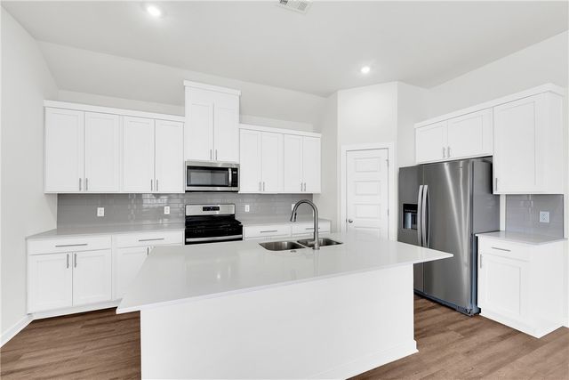 485 W Branta Street, Farmington, AR 72730