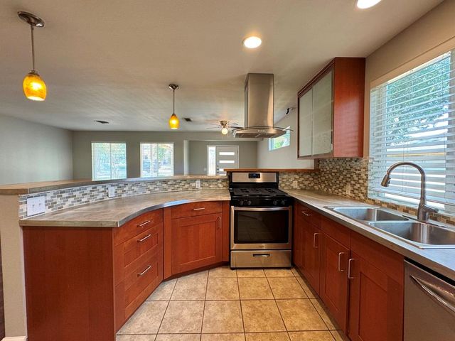 3003 Burning Oak DR, Austin, TX 78704