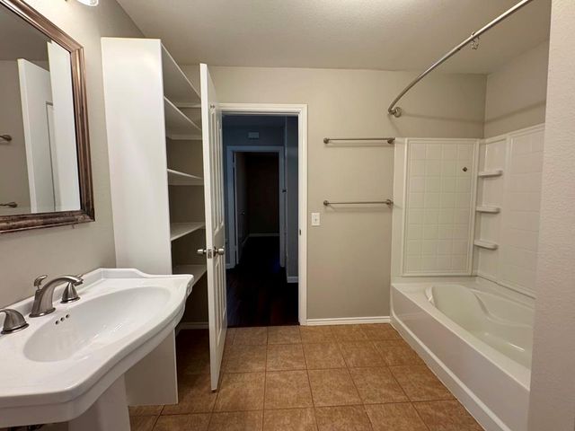 3003 Burning Oak DR, Austin, TX 78704