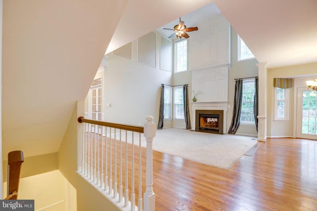 5105 CLAYBANK LN, Centreville, VA 20120
