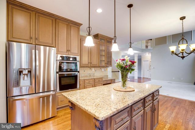 5105 CLAYBANK LN, Centreville, VA 20120