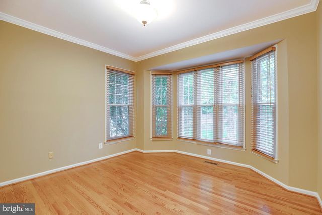 5105 CLAYBANK LN, Centreville, VA 20120
