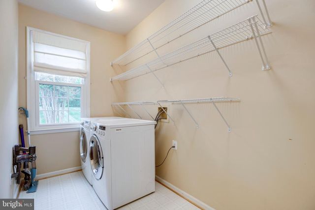 5105 CLAYBANK LN, Centreville, VA 20120