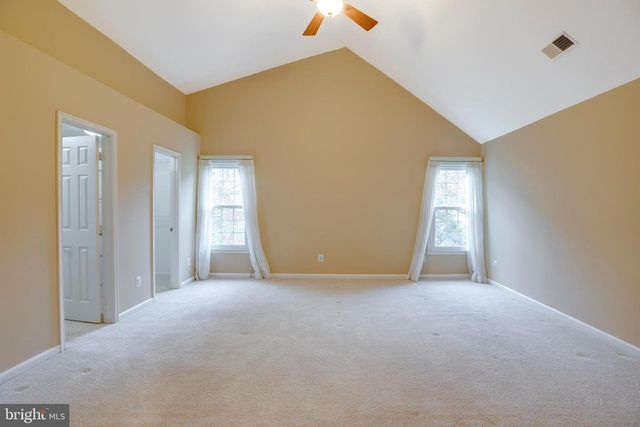 5105 CLAYBANK LN, Centreville, VA 20120