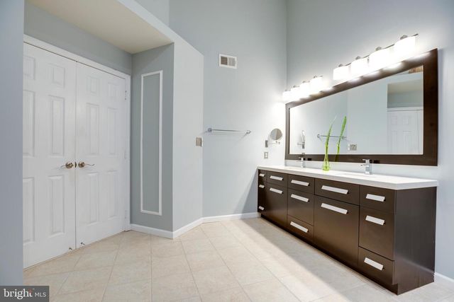 5105 CLAYBANK LN, Centreville, VA 20120