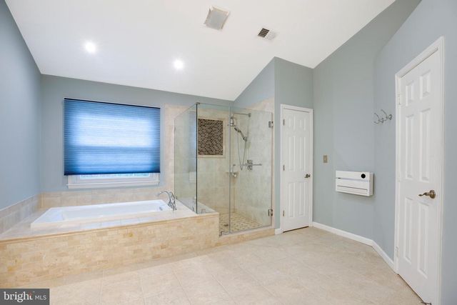5105 CLAYBANK LN, Centreville, VA 20120