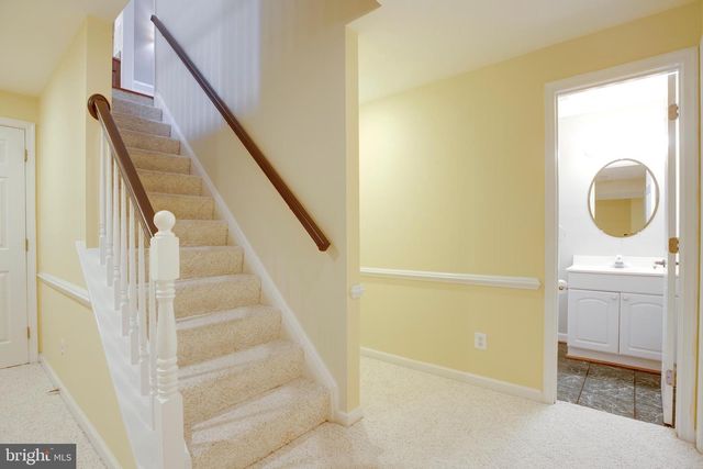 5105 CLAYBANK LN, Centreville, VA 20120