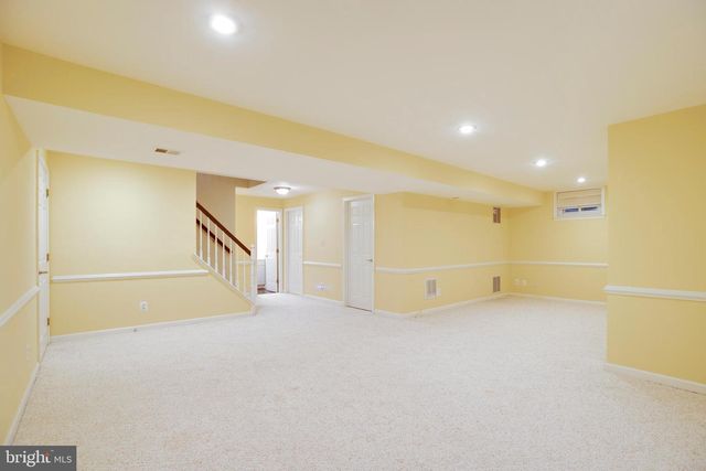 5105 CLAYBANK LN, Centreville, VA 20120