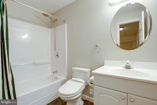 5105 CLAYBANK LN, Centreville, VA 20120