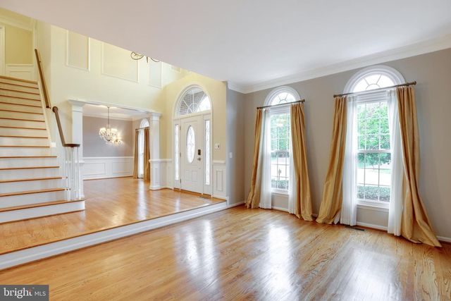 5105 CLAYBANK LN, Centreville, VA 20120