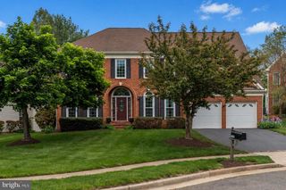 5105 CLAYBANK LN, Centreville, VA 20120