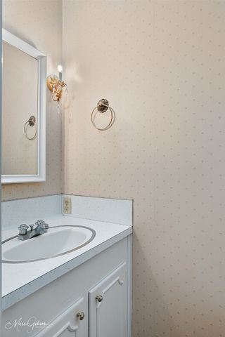 2034 Holly Oak Drive, Shreveport, LA 71118