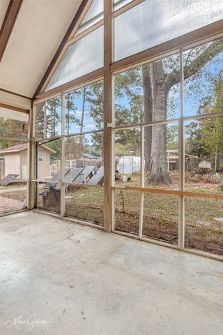 2034 Holly Oak Drive, Shreveport, LA 71118