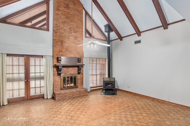 2034 Holly Oak Drive, Shreveport, LA 71118