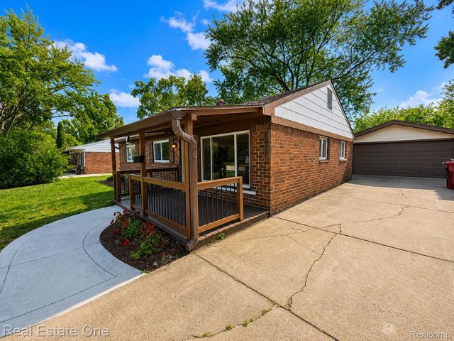 28463 Sutherland Street, Southfield, MI 48076