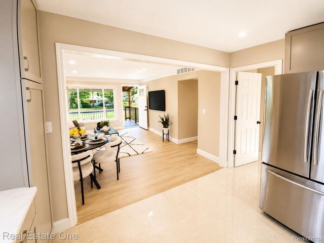 28463 Sutherland Street, Southfield, MI 48076