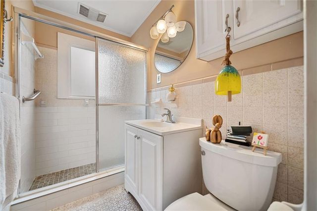 1047 LANIER Avenue, Gainesville, GA 30501