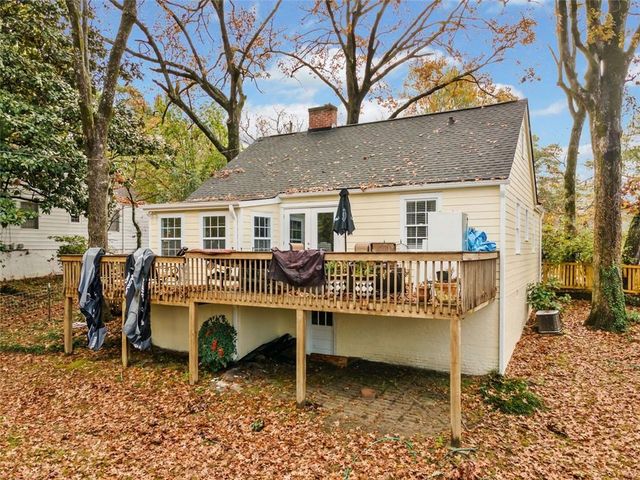 1047 LANIER Avenue, Gainesville, GA 30501