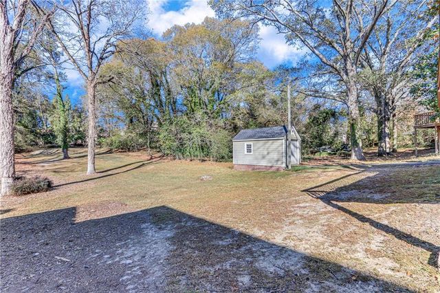 1047 LANIER Avenue, Gainesville, GA 30501