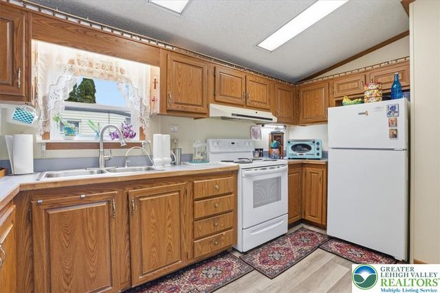 3350 Airport Road 5, Hanover Twp, PA 18109