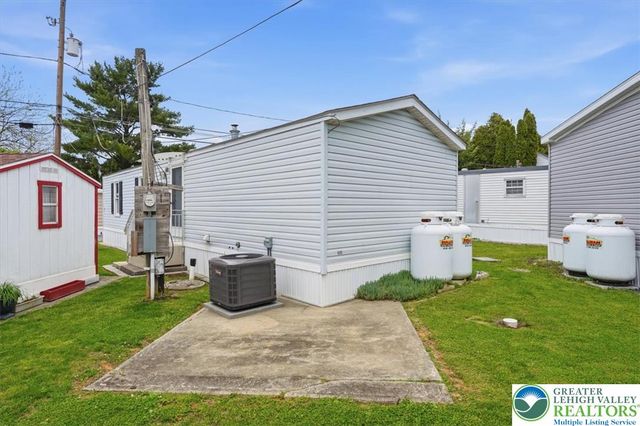 3350 Airport Road 5, Hanover Twp, PA 18109