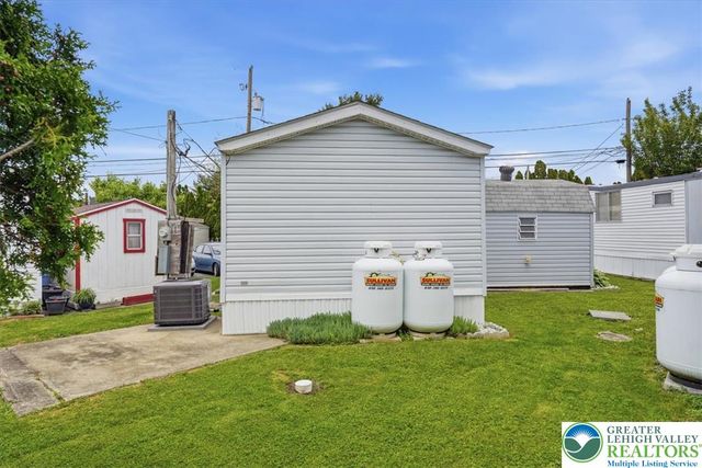 3350 Airport Road 5, Hanover Twp, PA 18109