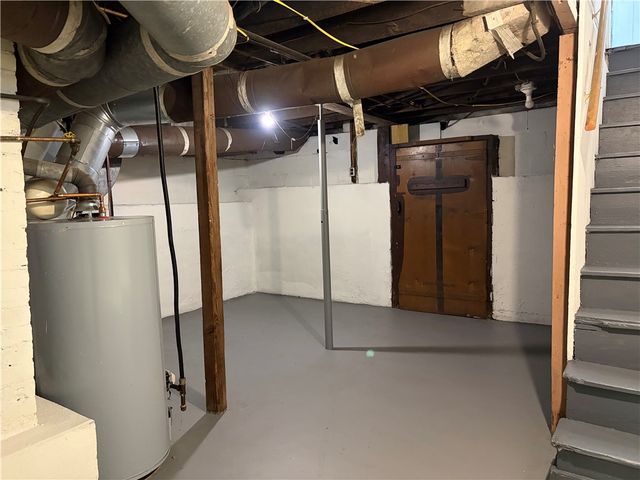 223 Orchard Ave, Canonsburg, PA 15317