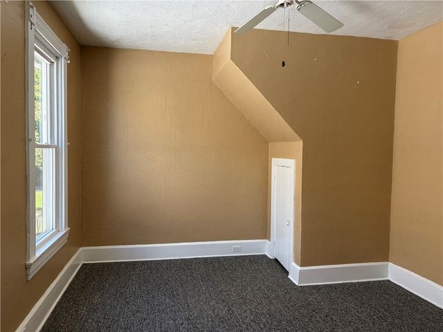 223 Orchard Ave, Canonsburg, PA 15317