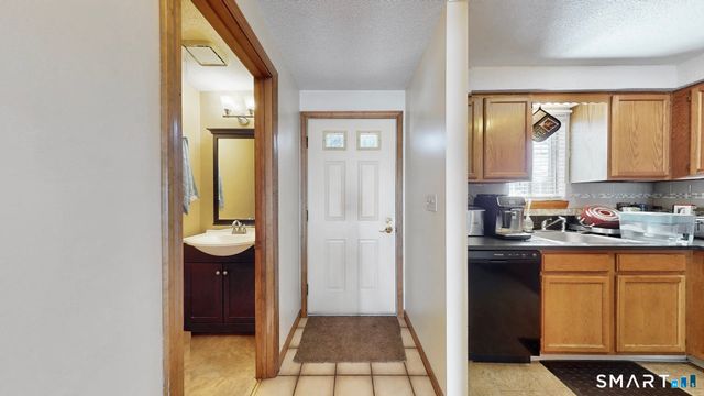 26 Guiel Place 8, Meriden, CT 06450