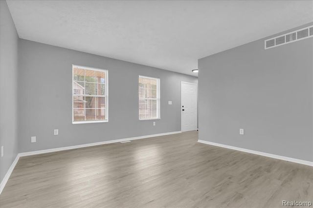 8163 Ellsworth Street, Detroit, MI 48238